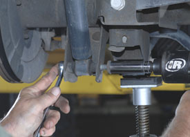 DIY Shock & Strut Installation - Extreme How To